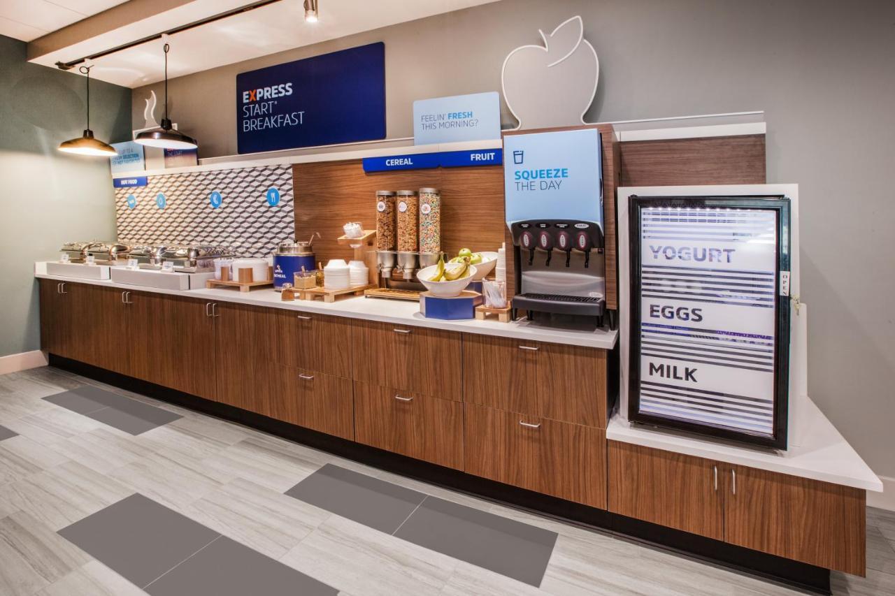 Holiday Inn Express & Suites Pittsburg By Ihg Esterno foto