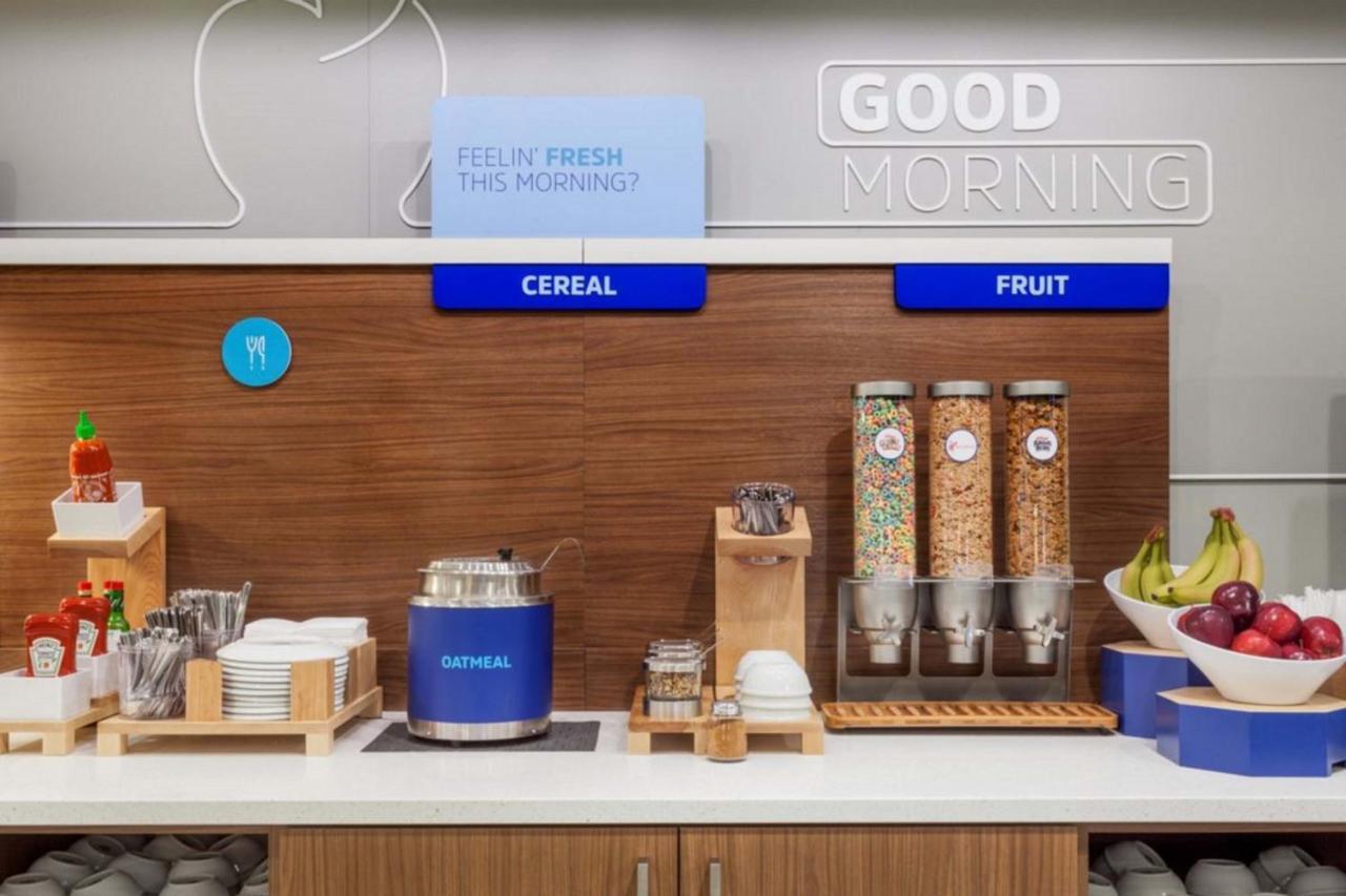 Holiday Inn Express & Suites Pittsburg By Ihg Esterno foto