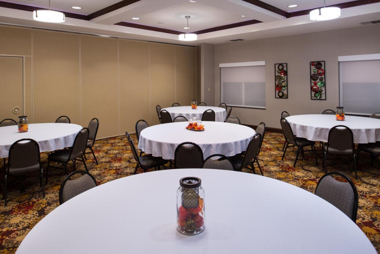 Holiday Inn Express & Suites Pittsburg By Ihg Esterno foto