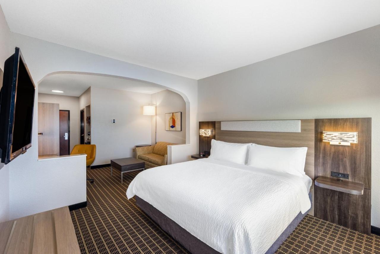 Holiday Inn Express & Suites Pittsburg By Ihg Esterno foto