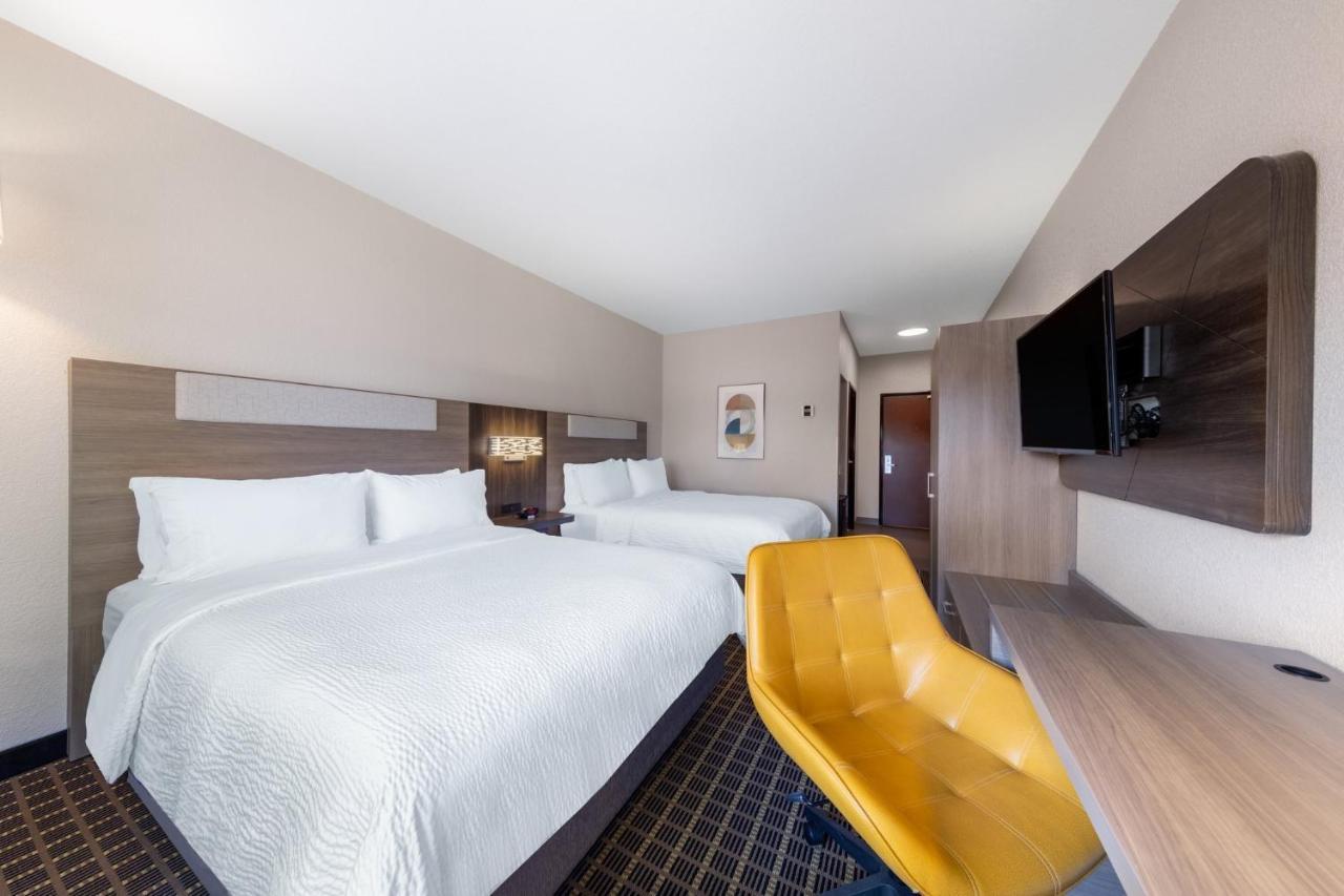 Holiday Inn Express & Suites Pittsburg By Ihg Esterno foto