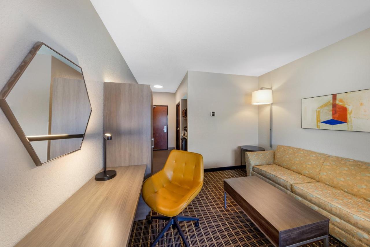 Holiday Inn Express & Suites Pittsburg By Ihg Esterno foto