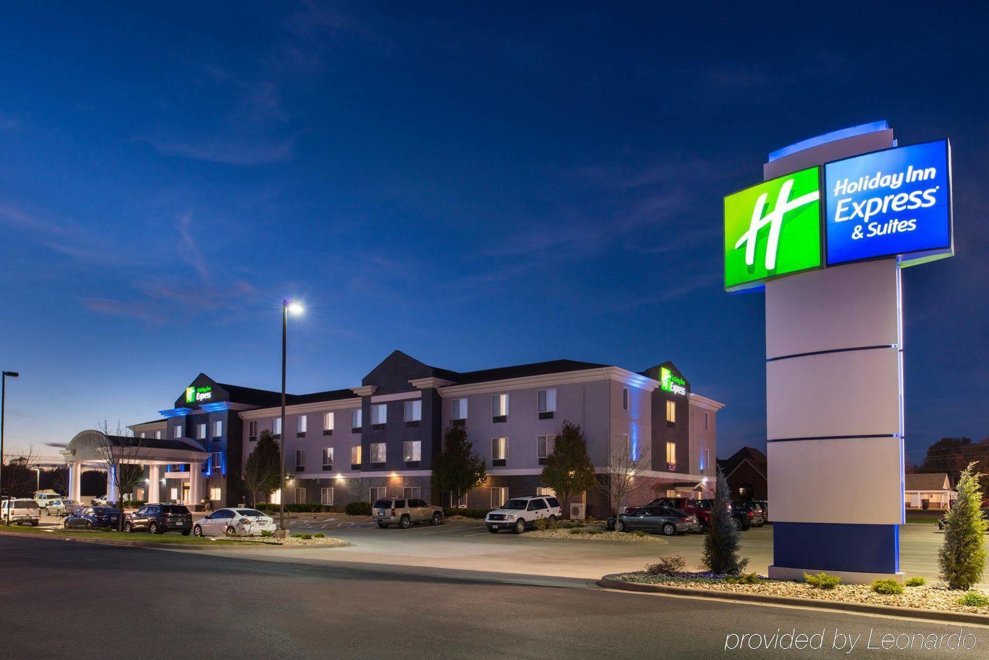 Holiday Inn Express & Suites Pittsburg By Ihg Esterno foto