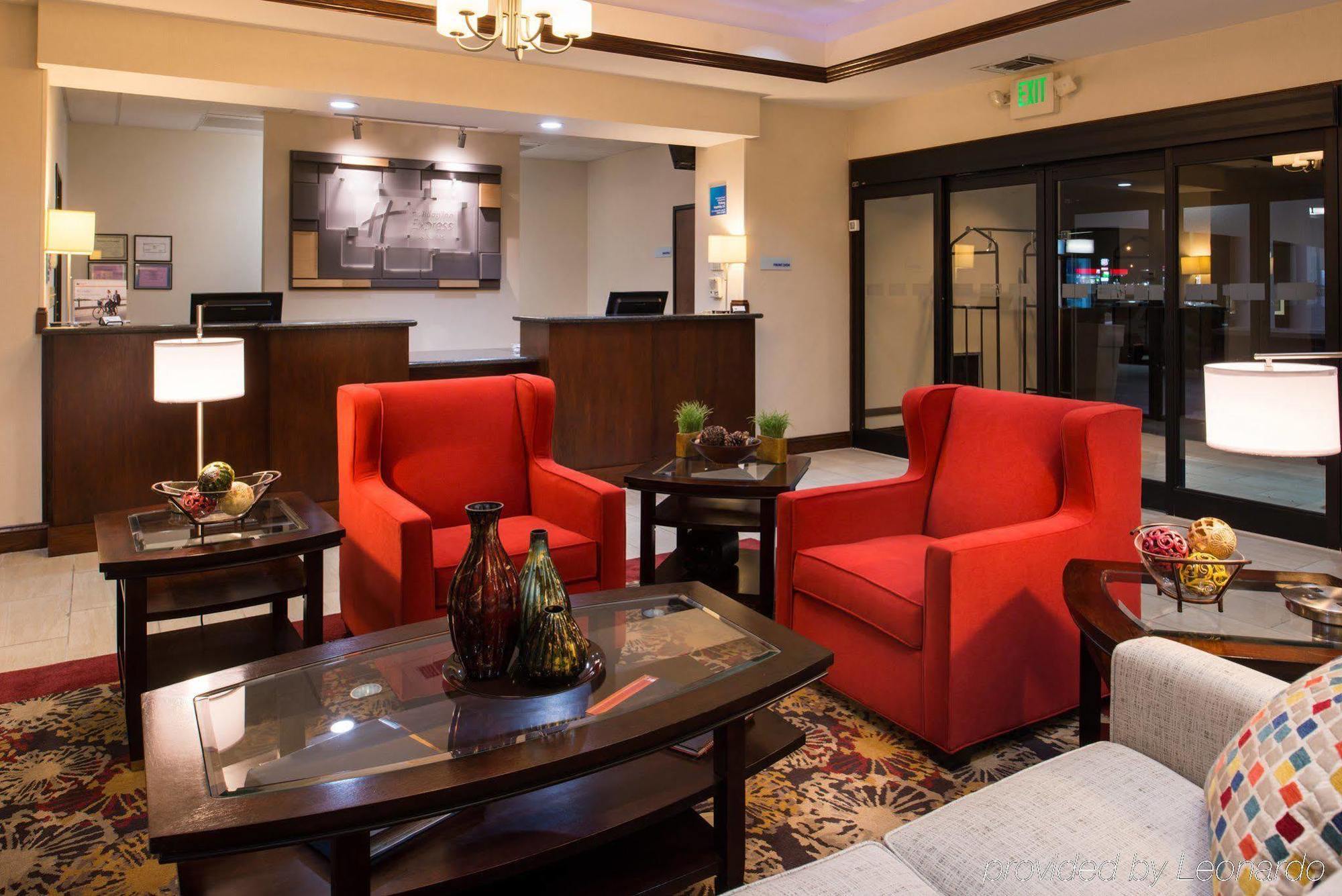 Holiday Inn Express & Suites Pittsburg By Ihg Esterno foto