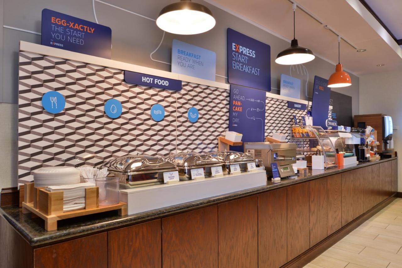 Holiday Inn Express & Suites Pittsburg By Ihg Esterno foto